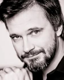 Léonard, Arnaud