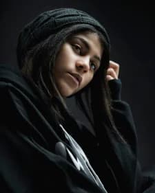 König, Samina