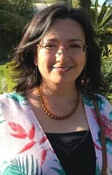 Casas, Adriana