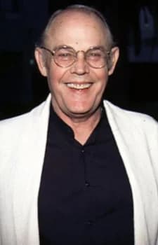 Arquette, Lewis