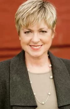 MacRae, Liz